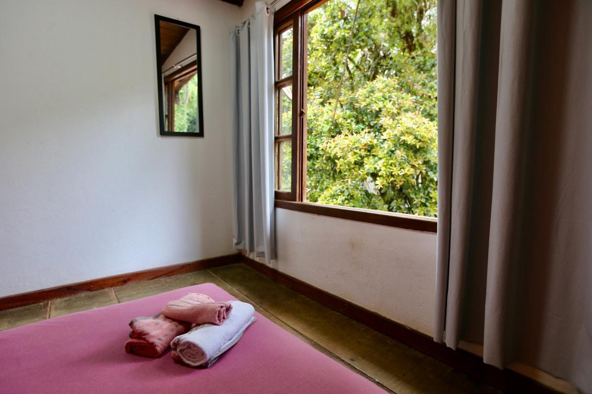 Casa Matatiso - Quartos Em Casa Compartilhada Na Ilha Grande المظهر الخارجي الصورة